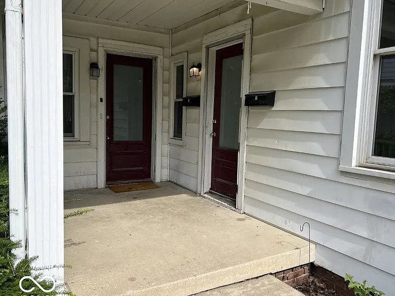 716 One N Meridian — Photo 2