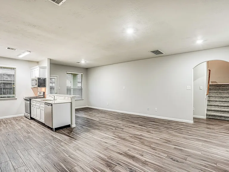 12218 Dona Ln — Photo 15