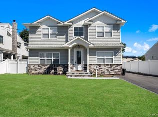 183 Park Lane, Massapequa, NY 11758