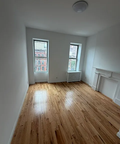 752 9th Ave #5FN — Photo 1