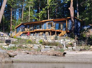 9219 Hydaway Rd, Sunshine Coast, BC V7Z1B4