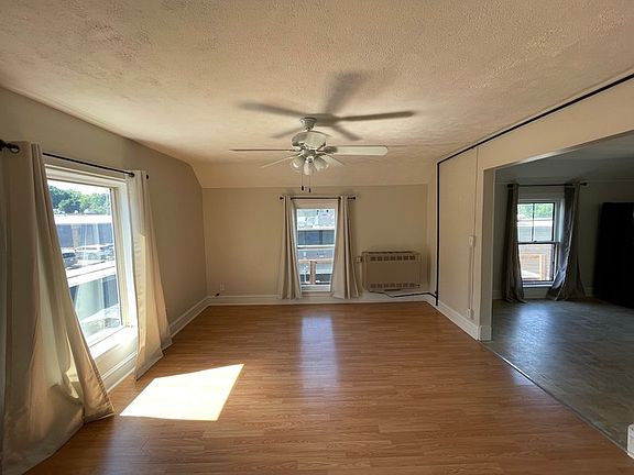 4th image of 1541 Plainfield Ave NE #2
