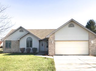 536 Willow Rd, Manteno, IL 60950