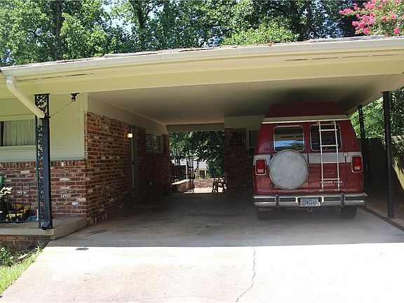 3rd image of 3784 Maryland Dr
