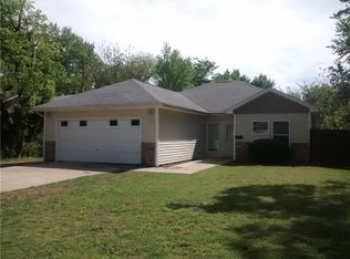 909 S B St, Rogers, AR 72756