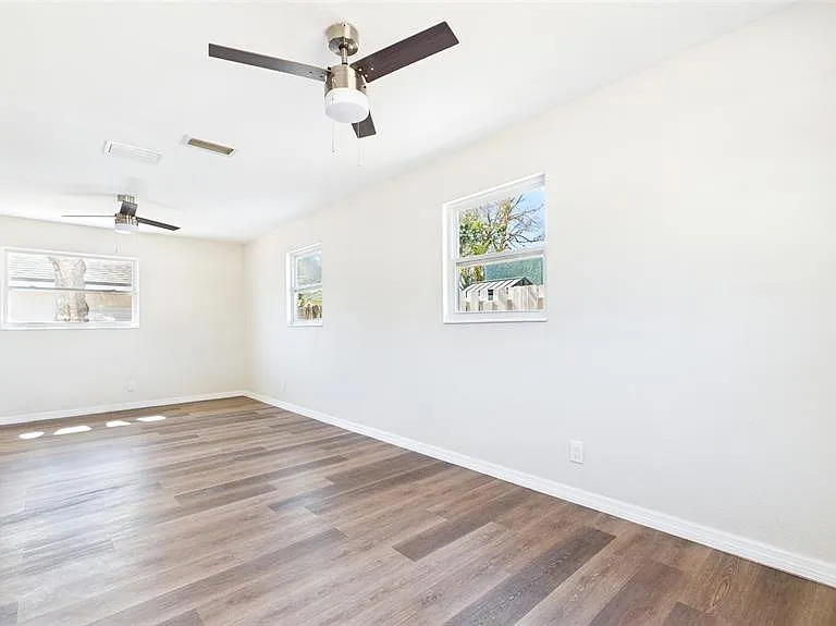 4418 W Fairview Hts — Photo 19