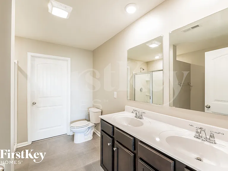 4131 Park Crossings Dr — Photo 10