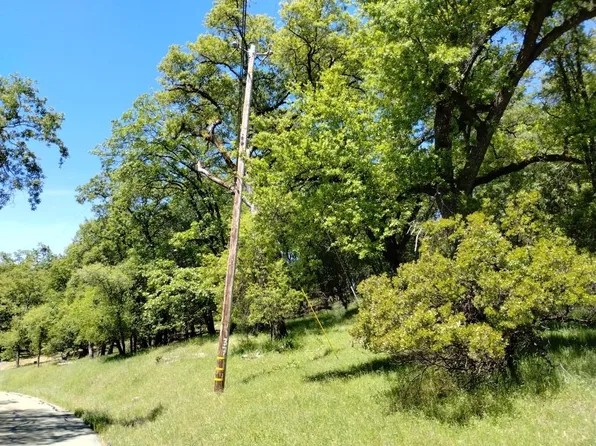 19680 Wolf Creek Rd, Grass Valley, CA 95949