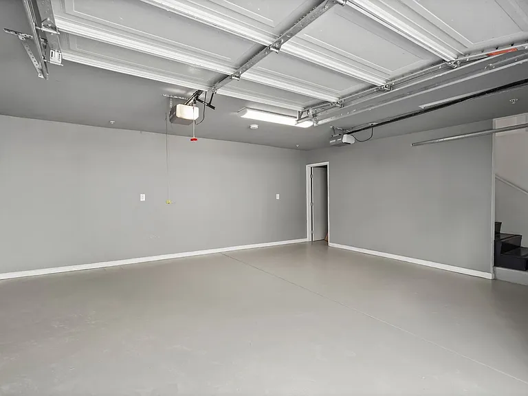 9842 Portola Dr — Photo 44