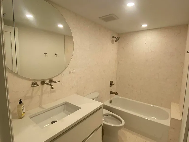 1021 Hillsboro Mile #G6 — Photo 15