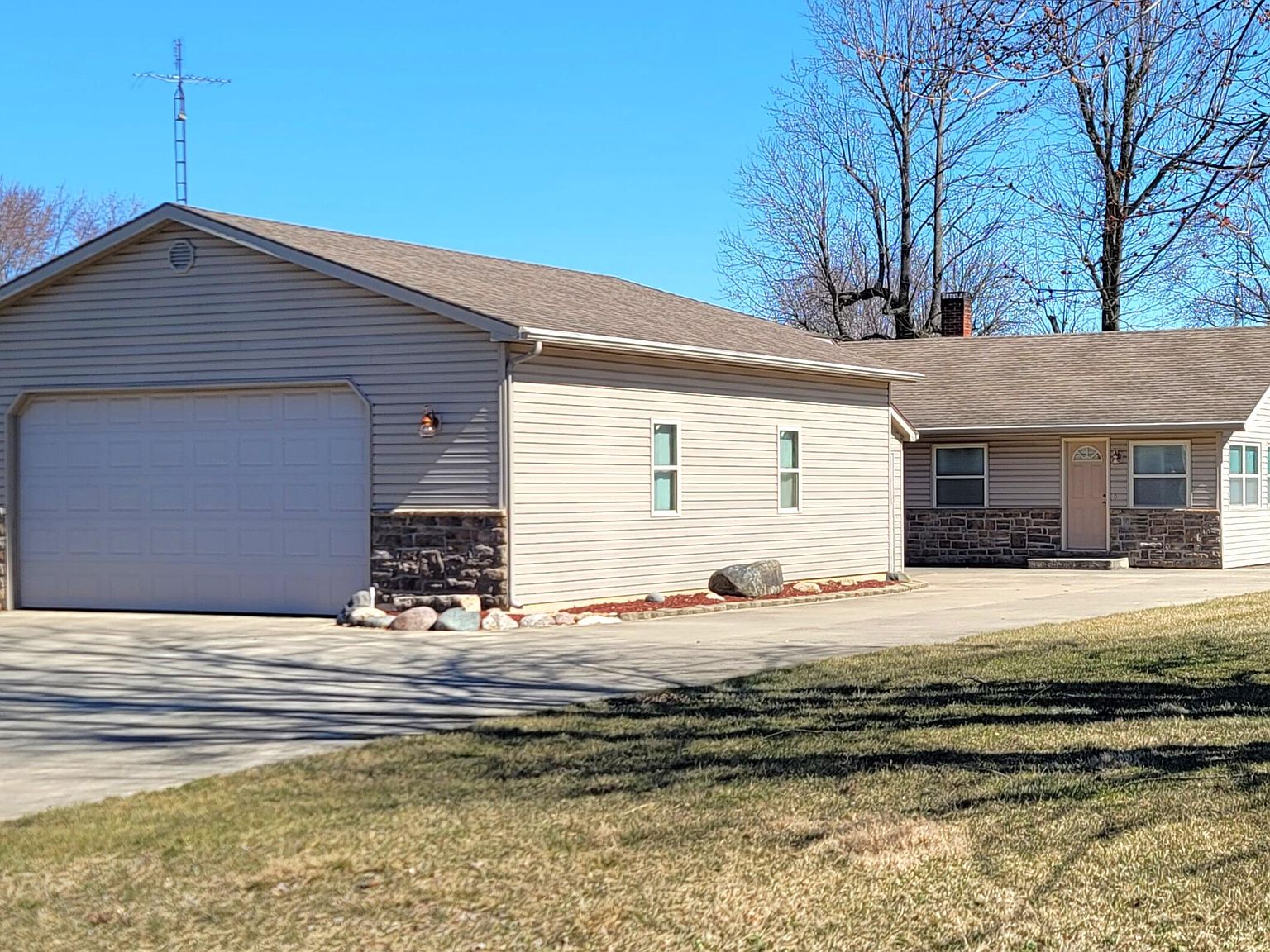 5264 Channel Dr, Celina, OH 45822 Zillow
