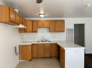 320 E Hanna St, Colton, CA 92324