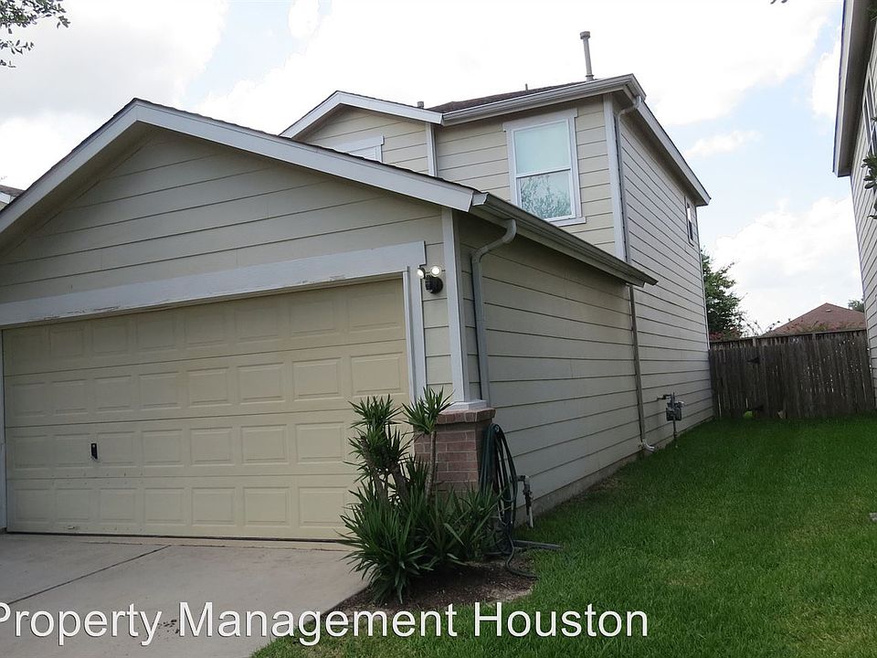 1st image of 435 Remington Park Ct