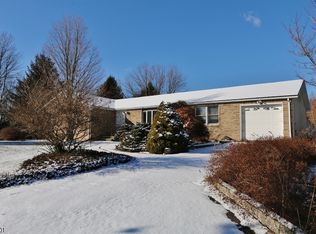 17 Limecrest Rd, Andover, NJ 07821