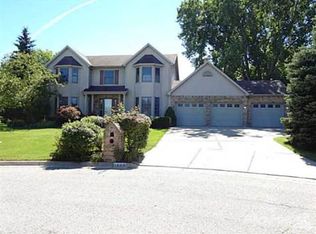 1404 Strawflower Cir, Lansing, MI