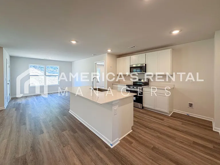 9908 Sequoyah Cove Dr SE — Photo 15