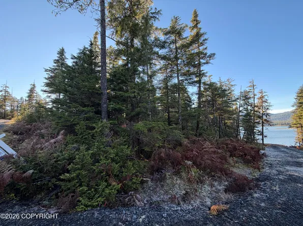 11 Aardal Ln, Petersburg, AK 99833