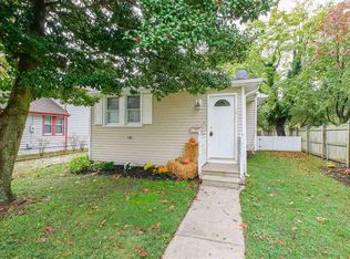 14 E Pierson Ave, Somers Point, NJ 08244