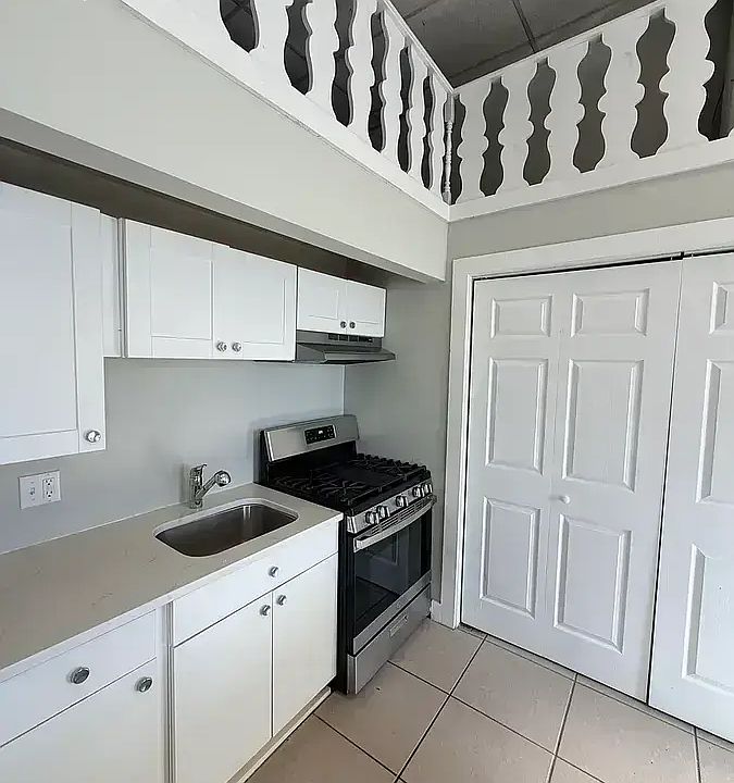 1st image of 1210 Chapel St #3