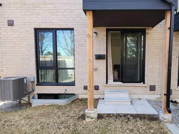 62 Pony Farm Dr, Toronto, ON M9R 0B3