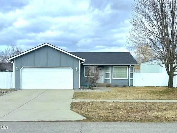 1245 W Tanager Ave, Hayden Lake, ID 83835