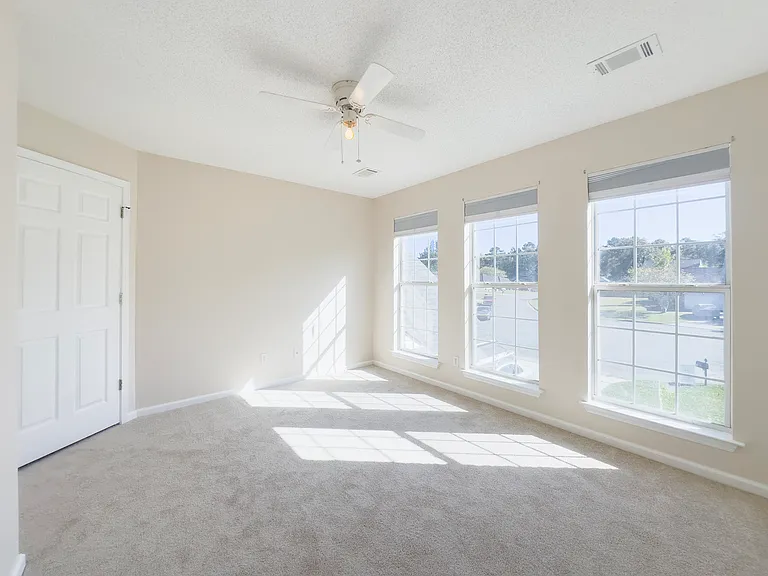 12 Cassidy Ct — Photo 21