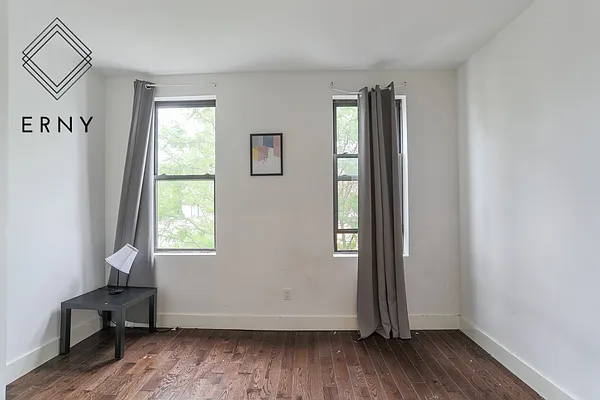 Rented by Pinn Realty | media 4