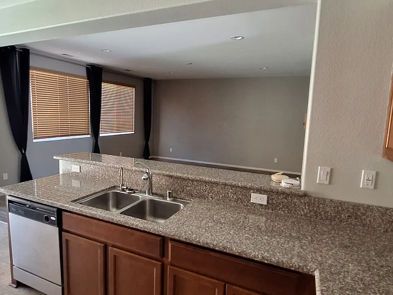 3125 Erica Ave — Photo 14
