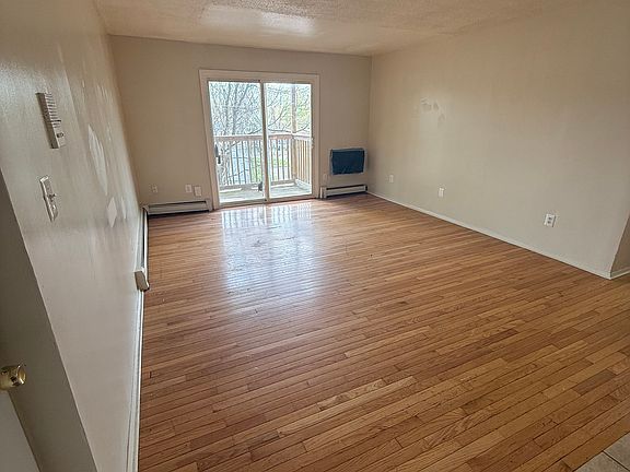 2nd image of 1051 Old Colony Rd #24