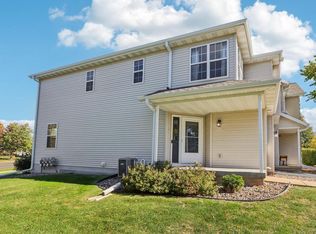 209 N Musket Ridge Dr, Sun Prairie, WI 53590