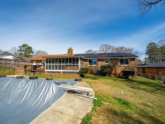 3rd image of 2431 Merry Wood Rd