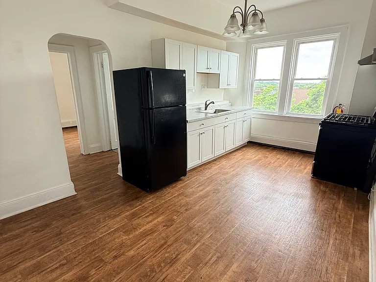 182 Farnham Ave #2 — Photo 7