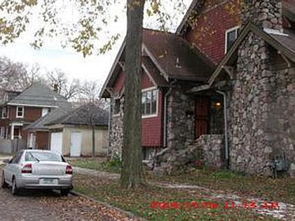 2nd image of 494 Lakewood St