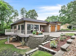 804 Kenwood Ln, Saint Paul, MN 55117