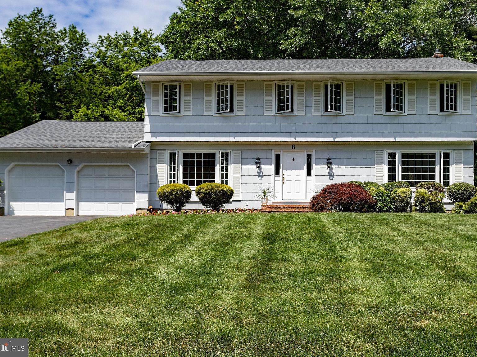 house on the hill 2025s/s Tシャツ Tile 80 Tile available at Brimfield Township, OH Lowe's