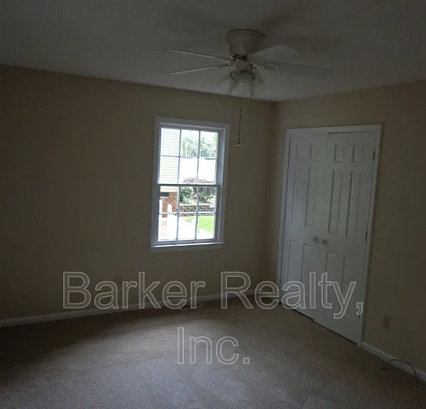 3018 Freeport Dr — Photo 9