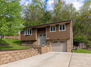 212 Karen Dr, Pittsburgh, PA
