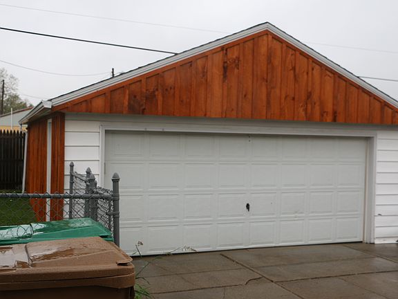 2nd image of 362 McNaughton Ave