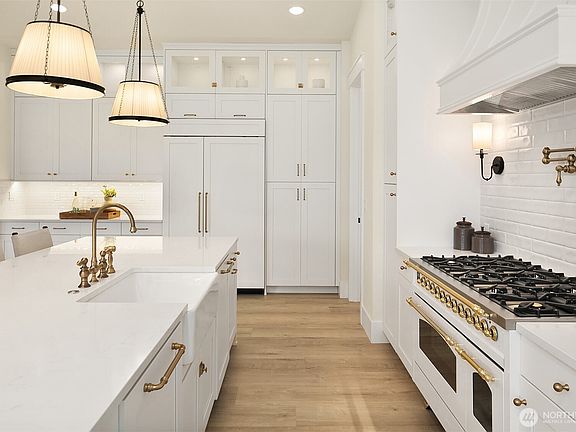 3rd image of 15628 84th Street NE