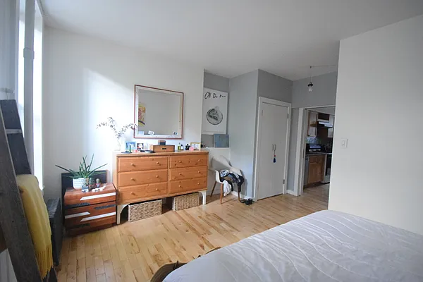 Rented by Douglas Elliman | media 11