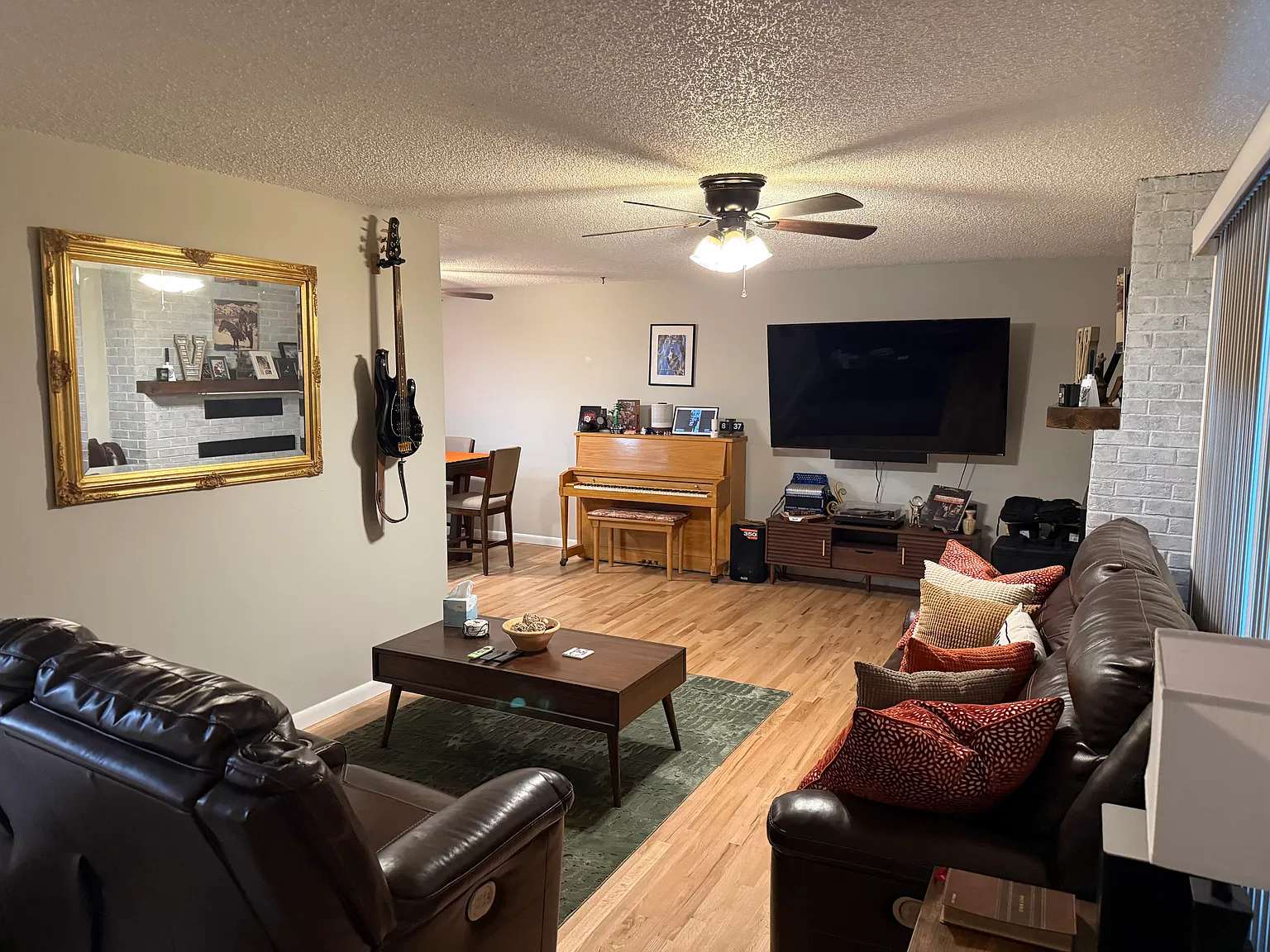 5 bed, 2302 sqft, $2,100 — Photo 4