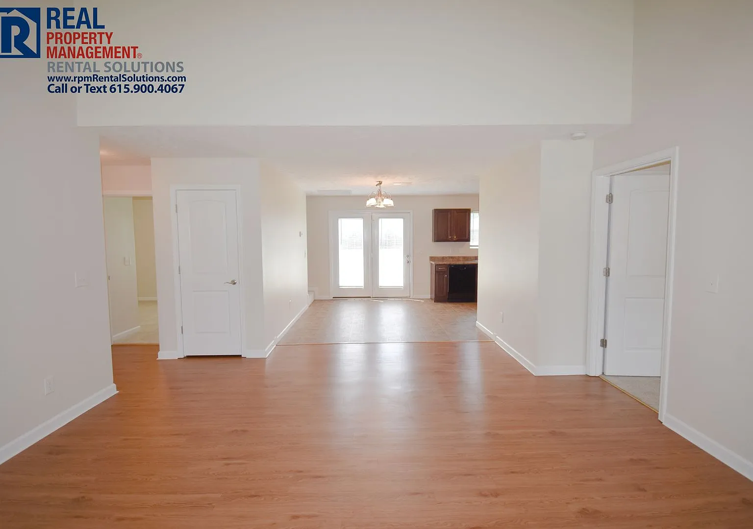 Great FIVE bedroom home with attached garage and back patio! — Photo 4