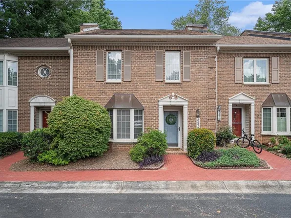 3477 Ashwood Ln, Chamblee, GA 30341