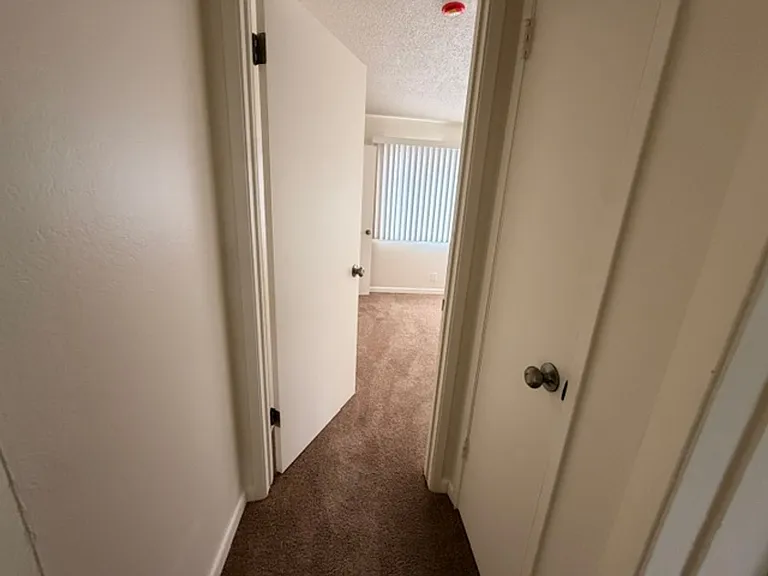 Dixon Townhouse — Photo 84
