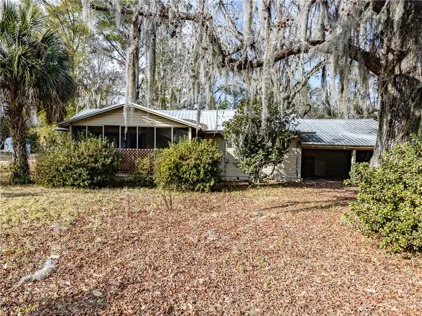 1000 Bedell Ave, Woodbine, GA 31569