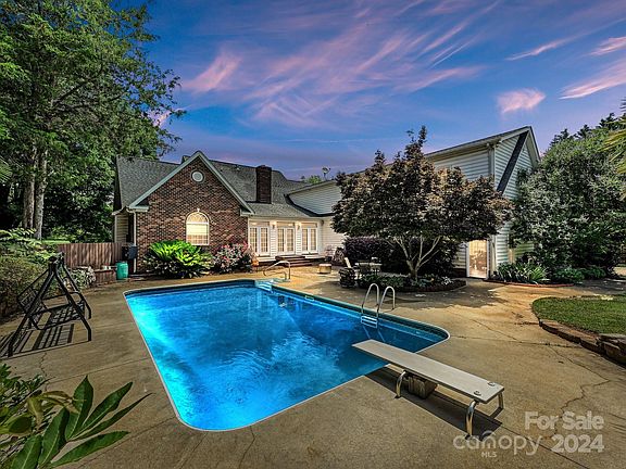 2nd image of 4517 Ivywood Dr