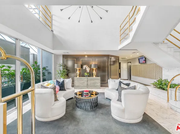 1131 Alta Loma Rd, West Hollywood, CA