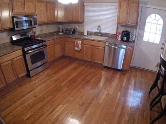 2nd image of 17 Lenhart St
