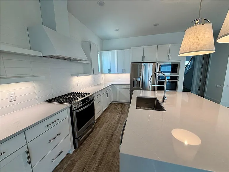 12438 Clear Sapphire Dr — Photo 9