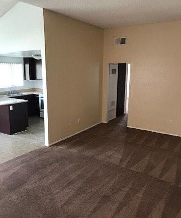 4th image of 13442 Ivy Ave APT A